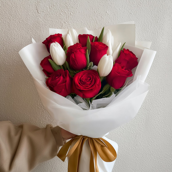 When Roses Burn and Tulips Shine